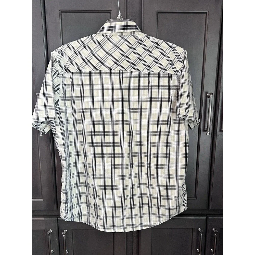 Levi's One Pocket Men's M Casual Plaid Button-Up Short Sleeve Standard Fit Shirt